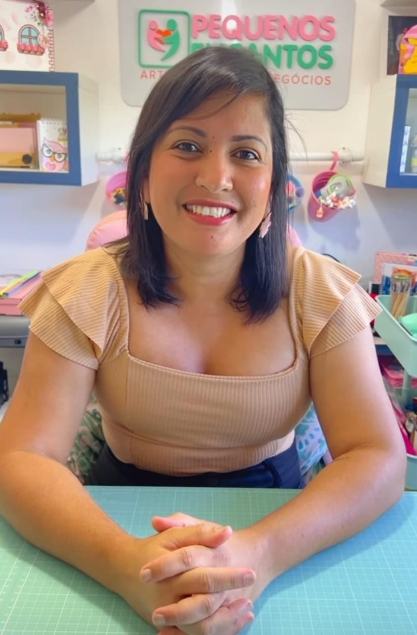 Jaque, fundadora da Pequenos Encantos